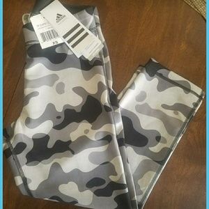 NWT Adidas Climalite Camo Capris XS